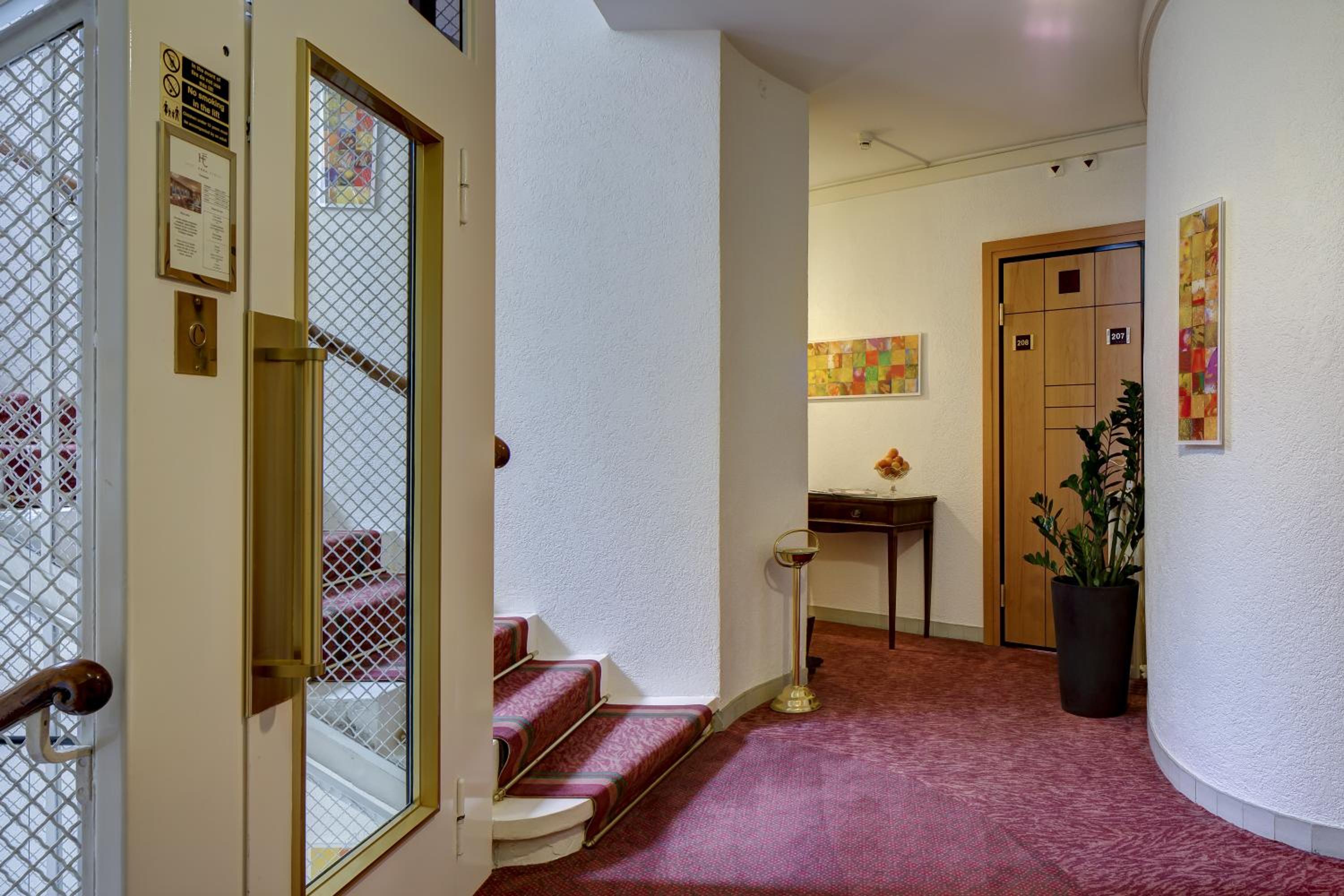 Hotel Eden